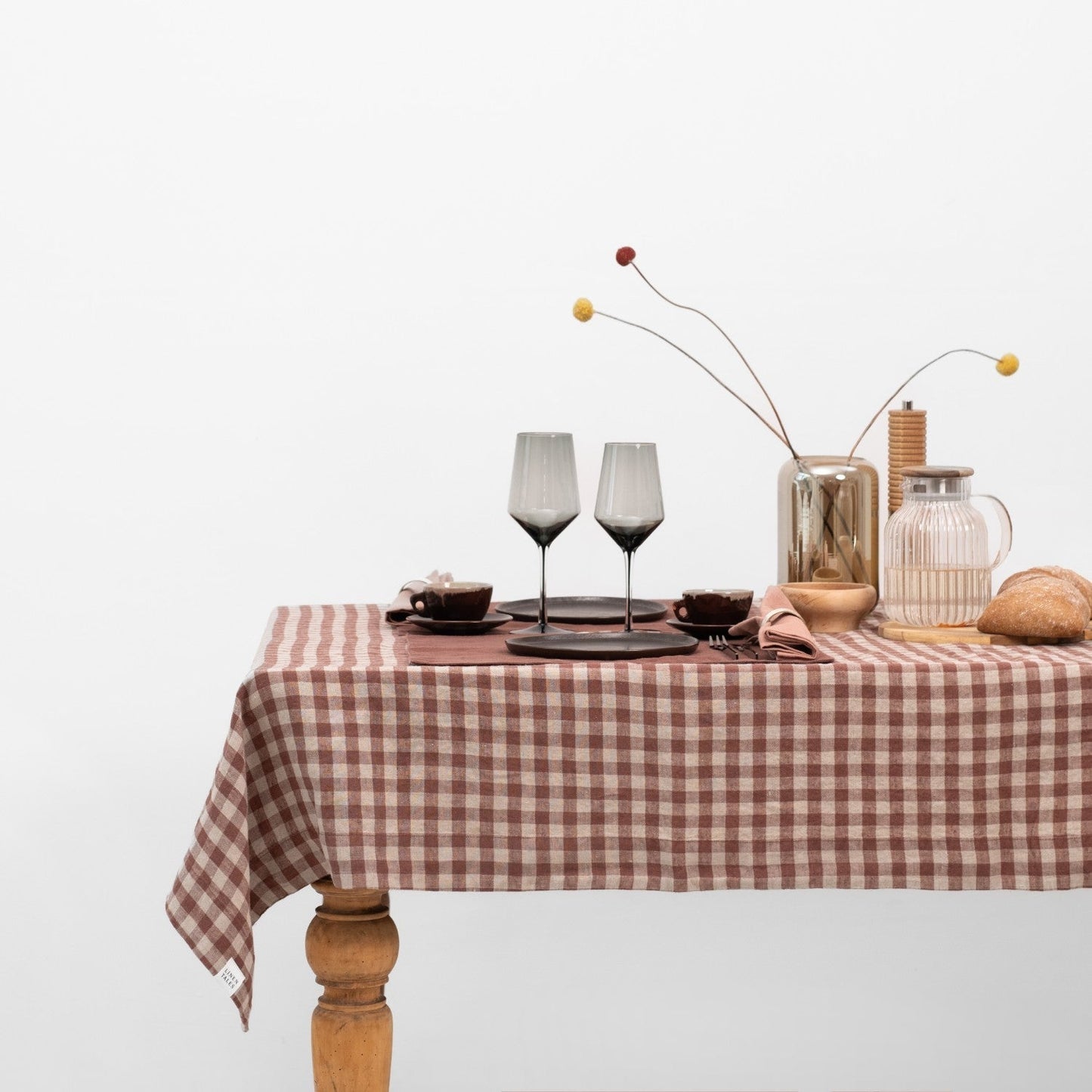 Chocolate Gingham lino staltiesė — naturalusdrabuziai.lt