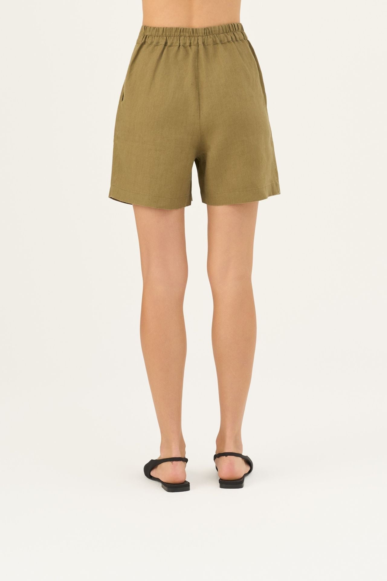 Olive Khaki lino Mirabilis šortai — naturalusdrabuziai.lt