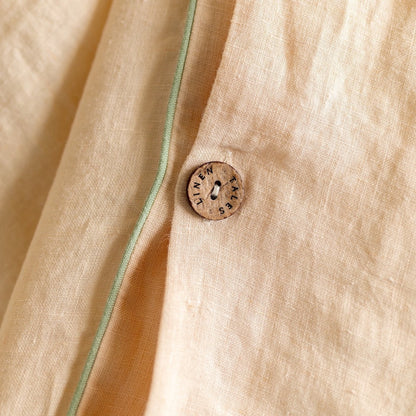 Brazilian Sand lino antklodės užvalkalas rinkinys with Sage Piping — naturalusdrabuziai.lt