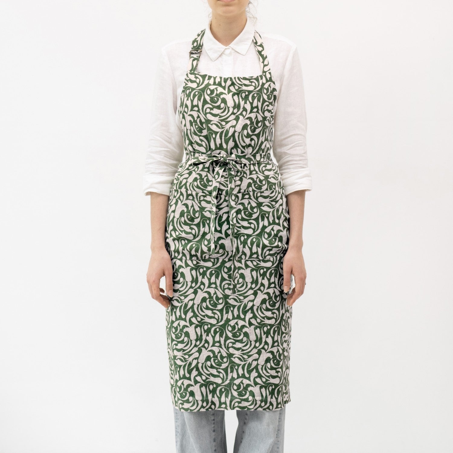 Evergreen Damask lino šefo prijuostė — naturalusdrabuziai.lt