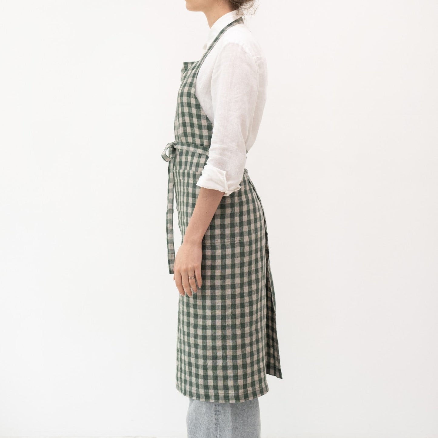 Forest Green Gingham lino šefo prijuostė — naturalusdrabuziai.lt
