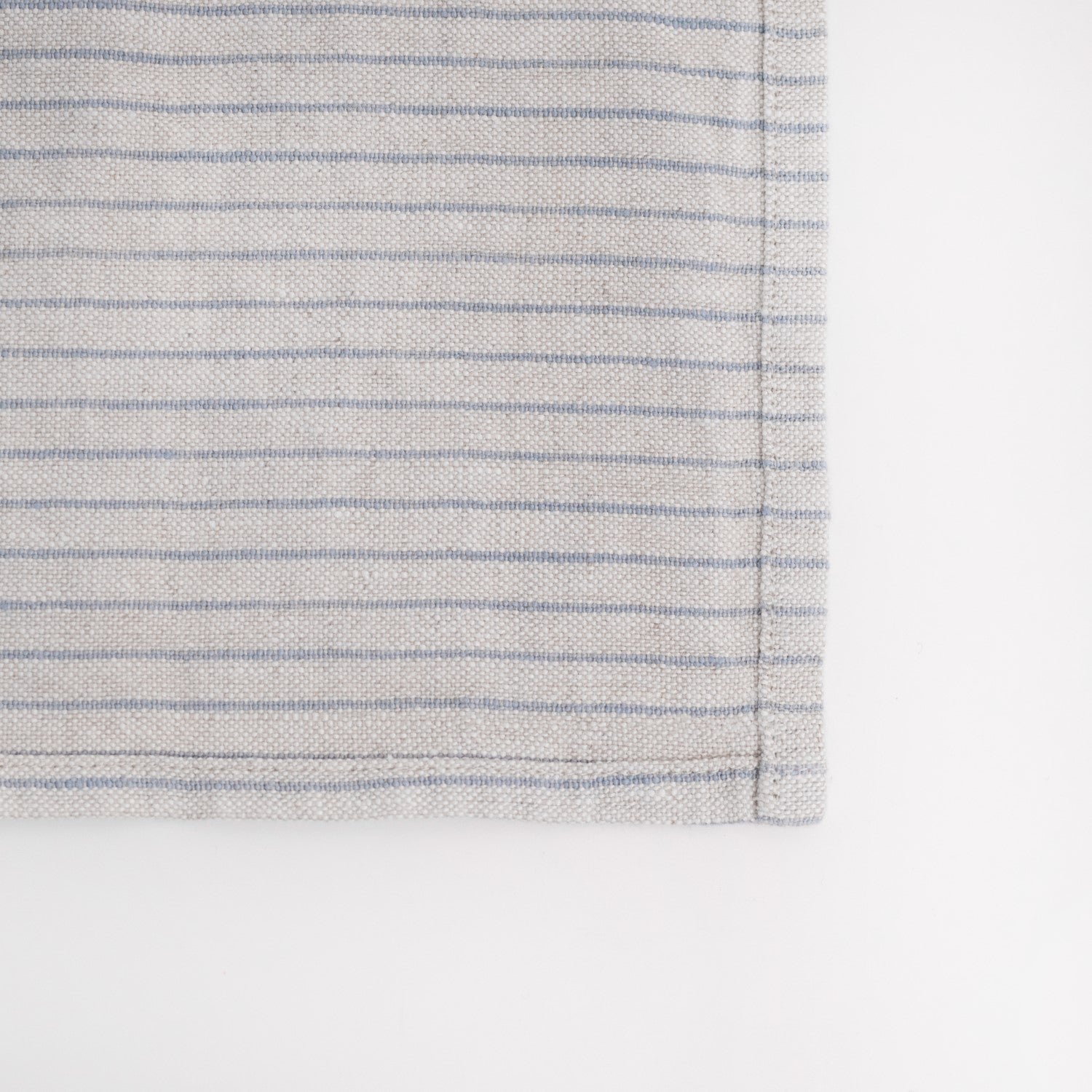 Grey Blue Pinstripe Rustic lino stalo takelis — naturalusdrabuziai.lt