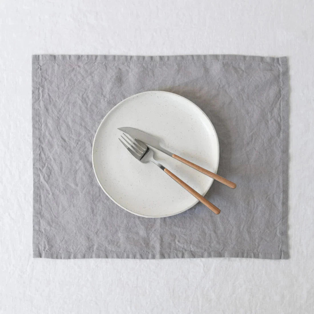 Light Grey Lightweight lino staltiesėlė — naturalusdrabuziai.lt