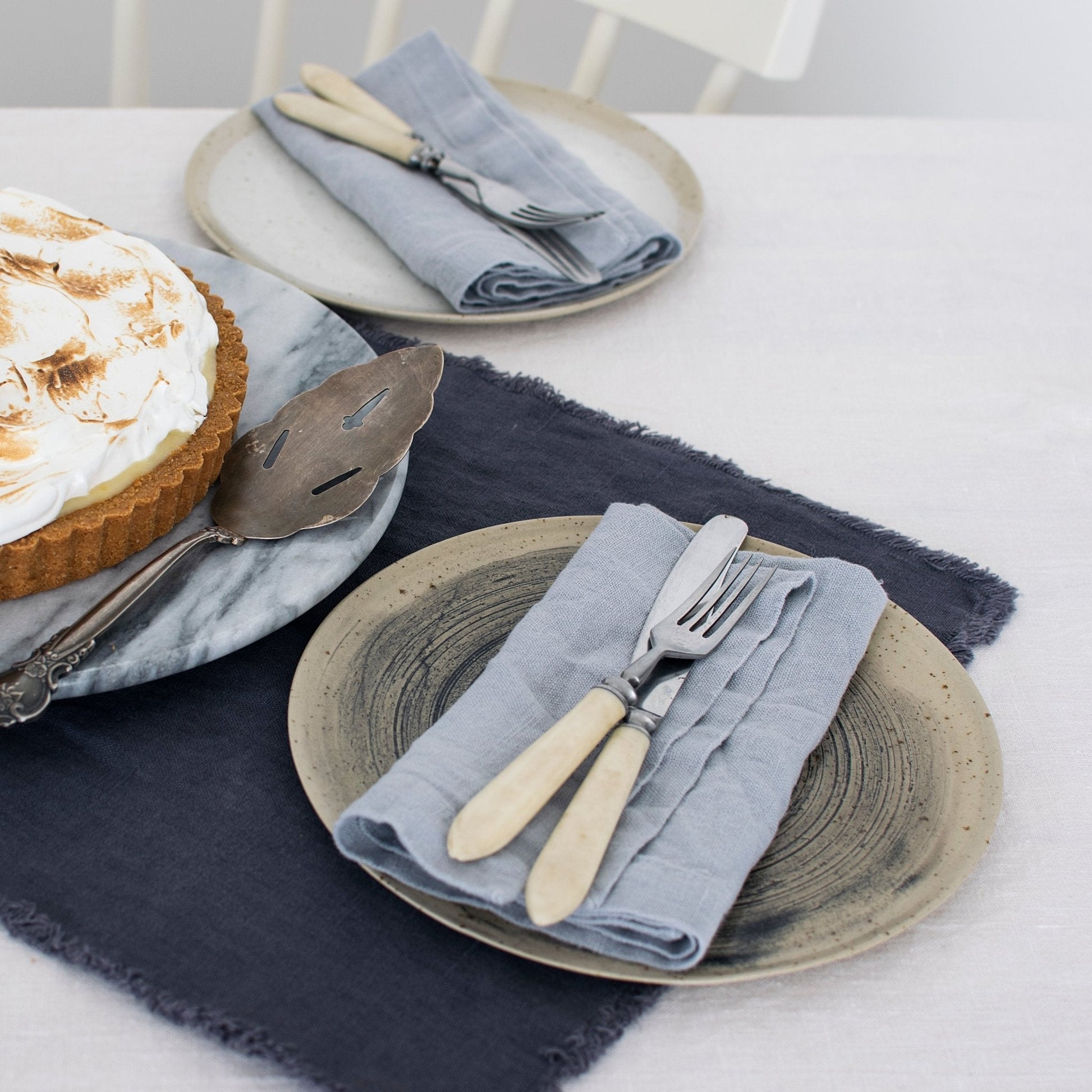 Light Grey lino servetėlių rinkinys 2 vnt. — naturalusdrabuziai.lt