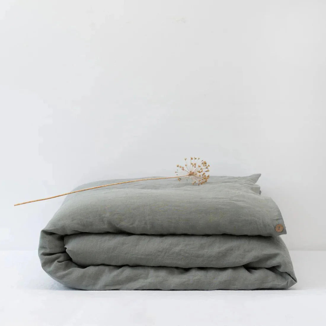 LIMITED EDITION Khaki lino antklodės užvalkalas — naturalusdrabuziai.lt