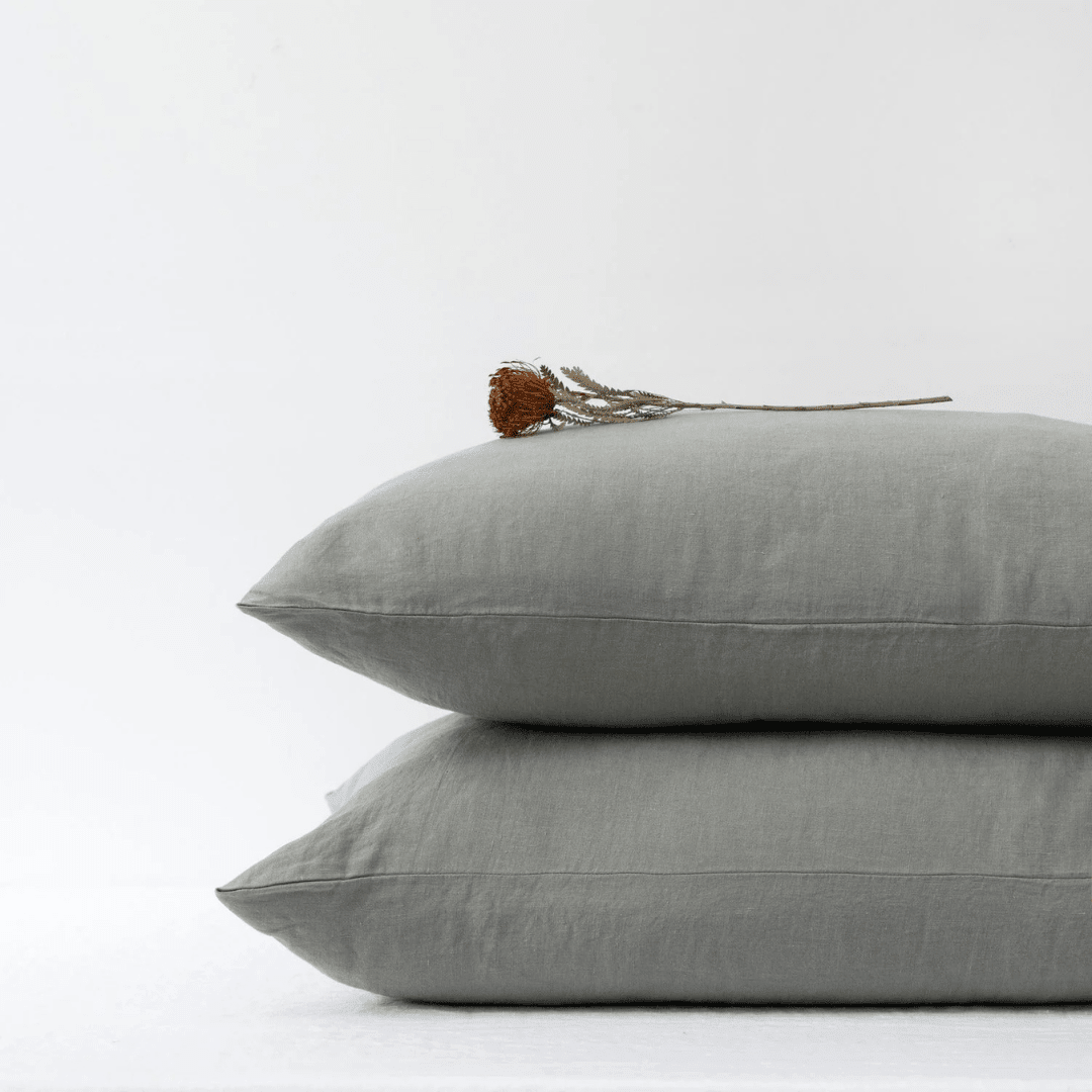 LIMITED EDITION Khaki lino pagalvės užvalkalas — naturalusdrabuziai.lt
