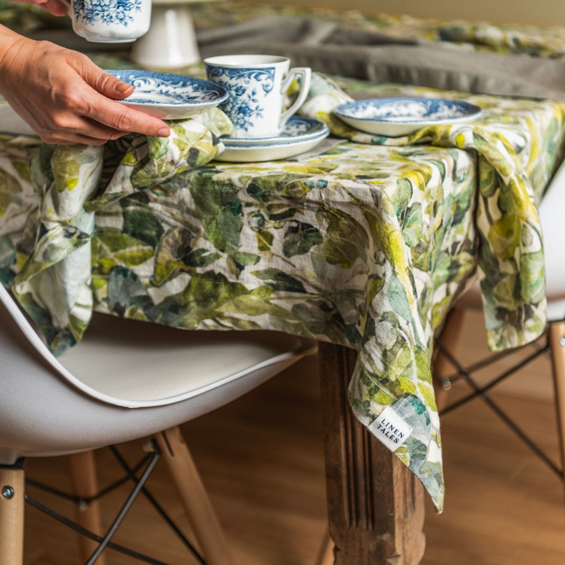 LIMITED EDITION Lotus lino staltiesė — naturalusdrabuziai.lt