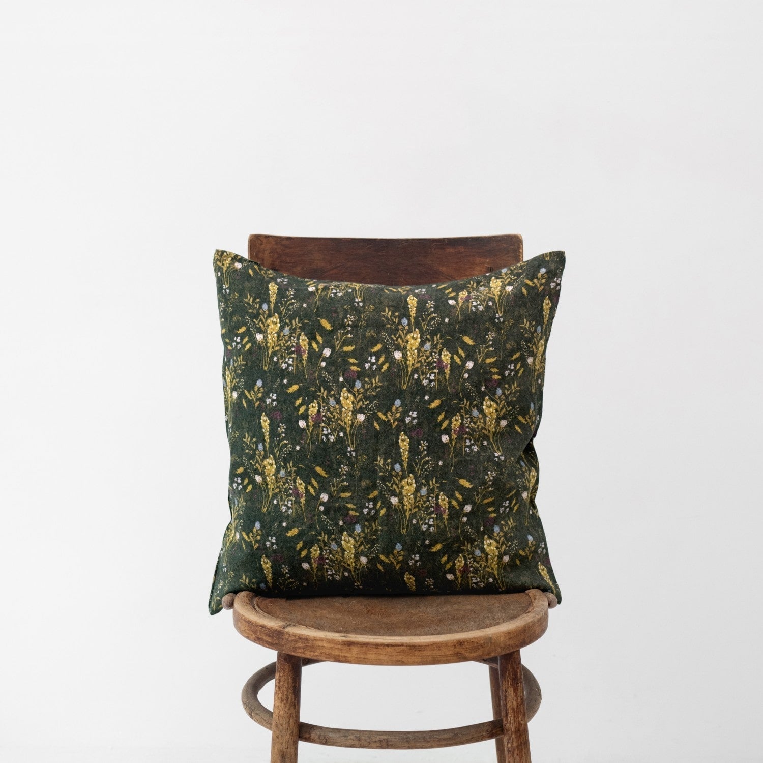 LIMITED EDITION Woodland lino pagalvėlės užvalkalas — naturalusdrabuziai.lt