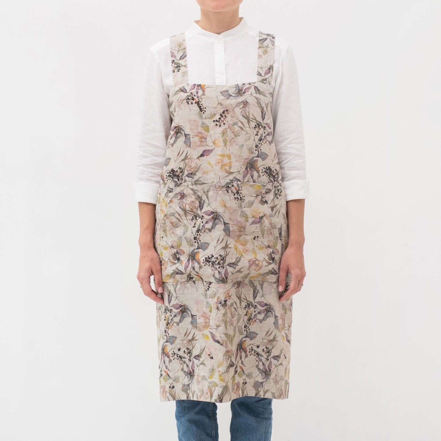 lino Tales Meadow on Light Natural lino Pinafore prijuostė — naturalusdrabuziai.lt