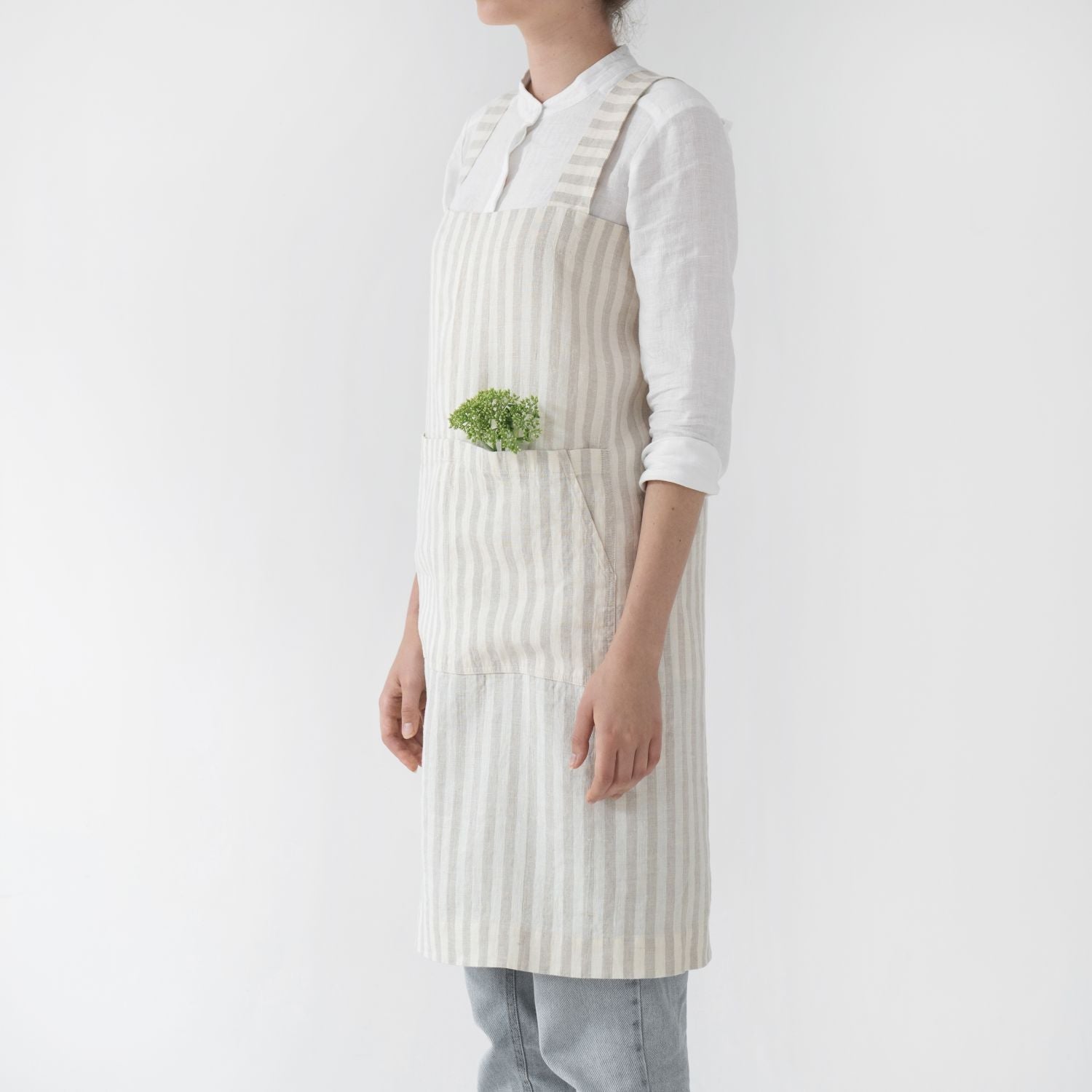 lino Tales Natural White Stripes lino Pinafore prijuostė — naturalusdrabuziai.lt