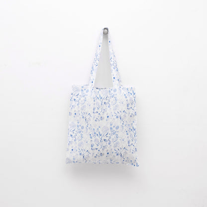 lino Tales White Botanical Blue lino pirkinių krepšys — naturalusdrabuziai.lt