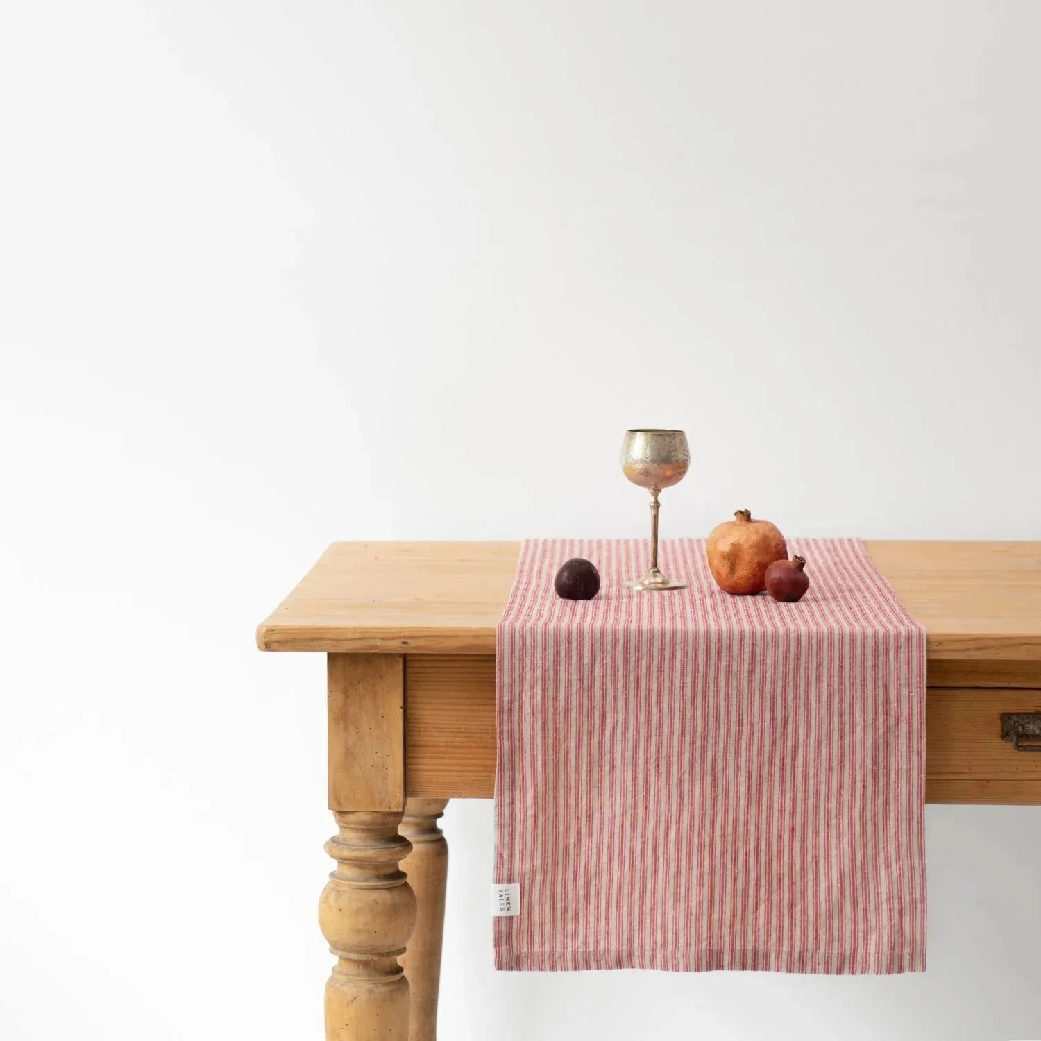 Red Natural Stripes lino stalo takelis — naturalusdrabuziai.lt