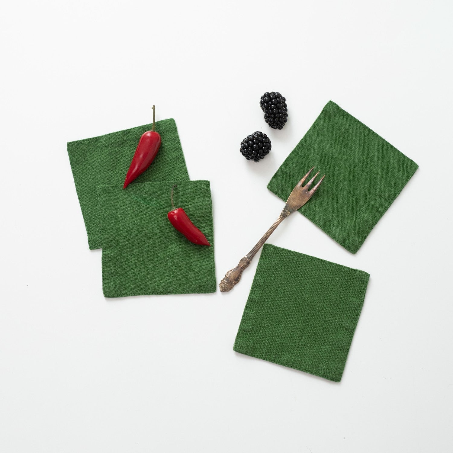 True Green lino padėkliukų rinkinys 4 vnt. — naturalusdrabuziai.lt