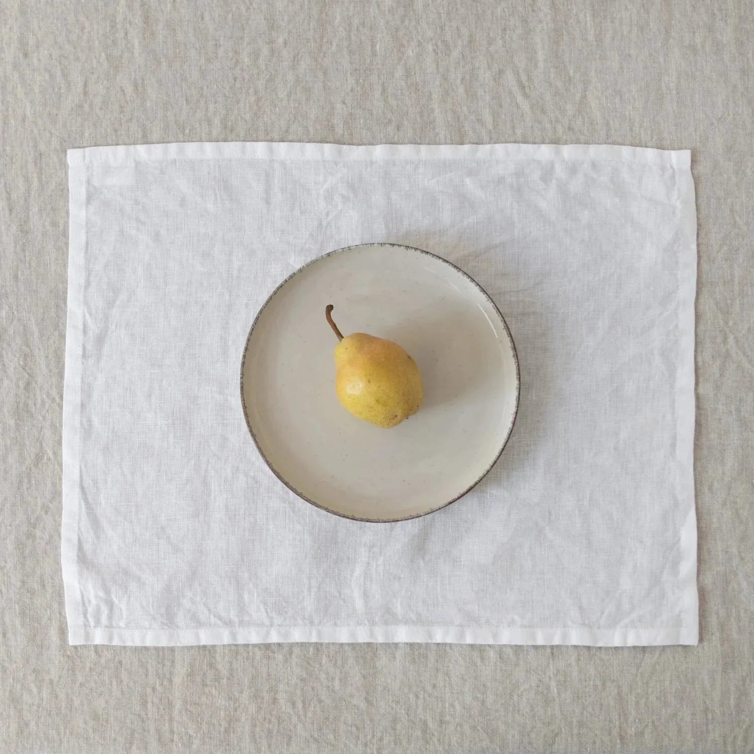 White Lightweight lino staltiesėlė — naturalusdrabuziai.lt